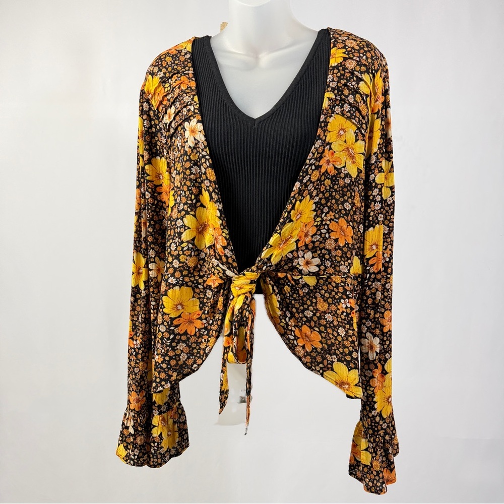Mi Ami Floral Tie Front Boho Blouse Francesca’s Size Large